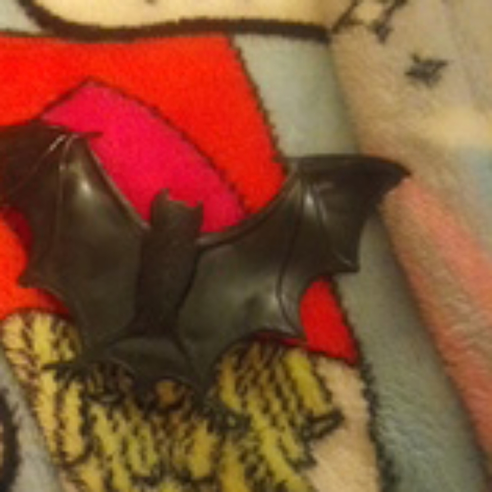 Toy bat - Picture 2 of 2